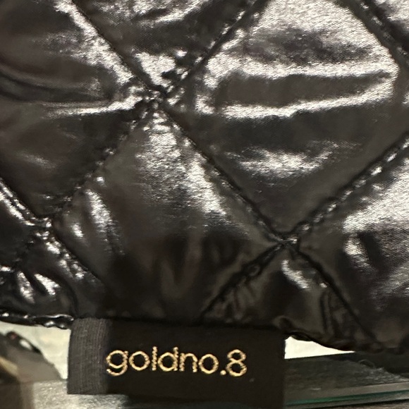 Elegant Black Quilted Crossbody Bag - Picture 3 of 7